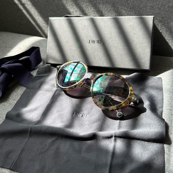 Dior Umbrage Sunglasses main image 7
